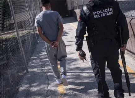 Trasladan a 49 reos de penales en Sinaloa tras ri&ntilde;as violentas