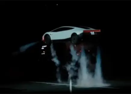 Video | Elon Musk presenta su autom&oacute;vil volador 