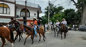 Cabalgata por el 51 aniversario del CBTA