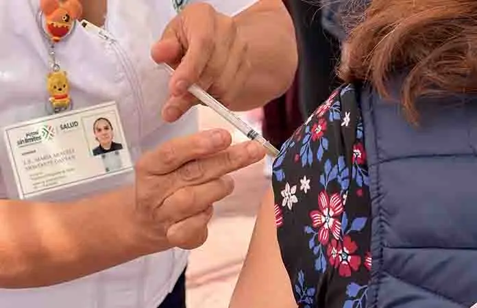 Inicia jornada de vacunación contra Covid-19 e Influenza