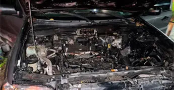 Vagoneta queda inservible al incendiarse en Valles