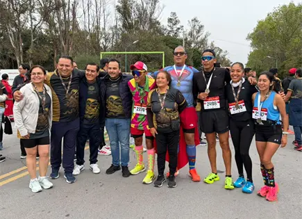 Aid&eacute; Hern&aacute;ndez y Arturo Reyna triunfan en la Carrera del Bicentenario