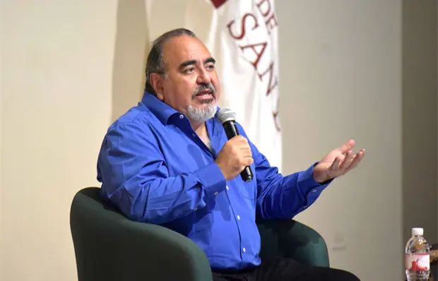 Alejandro Rosas llama a revisar los mitos de la historia de M&eacute;xico