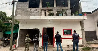 Aseguran pistola en cateo a una casa