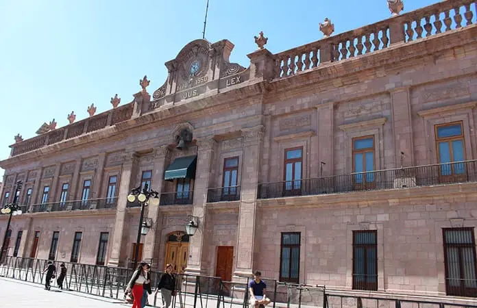 En cinco años, deuda estatal aumentó 18.9% En cinco años, deuda estatal aumentó 18.9%