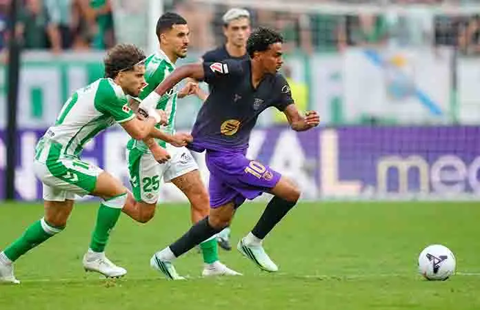 Goleada del Barsa con otra polémica