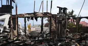 Miles son evacuados por los incendios forestales
