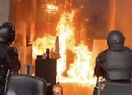 Detienen a cinco por ataques con bombas molotov a edificios públicos en Jalisco Detienen a cinco por ataques con bombas molotov a edificios públicos en Jalisco