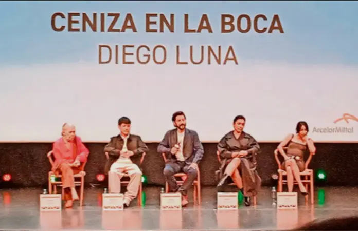 Diego Luna presenta Ceniza en la boca en Festival de Morelia
