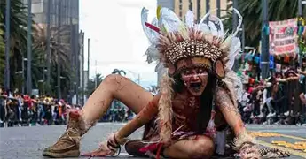 "Disfrazarnos de zombi, una tradici&oacute;n"