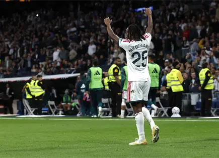 El Real Madrid golea al Sevilla antes de visitar al Barcelona El Real Madrid golea al Sevilla antes de visitar al Barcelona