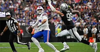 Josh Allen empata el r&eacute;cord de Jim Kelly