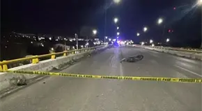 Mueren dos motociclistas en puente de Soledad