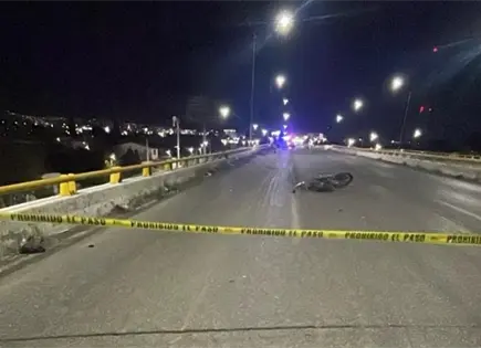 Mueren dos motociclistas en puente de Soledad Mueren dos motociclistas en puente de Soledad