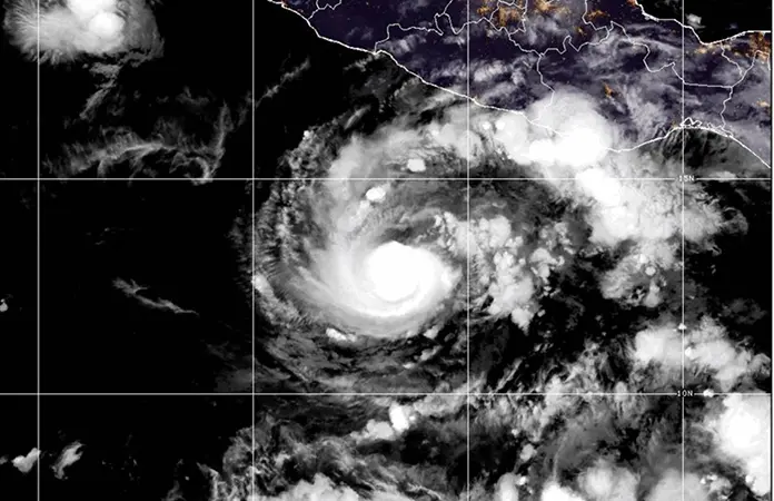Tifón Champi categoría 5 avanza en mar de Filipinas