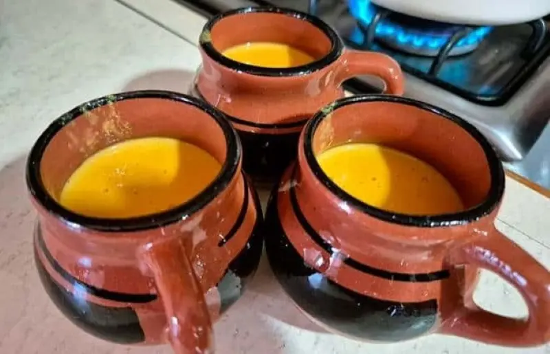 CDMX se tiñe de naranja con atole de cempasúchil