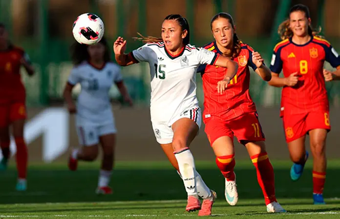 México cae ante España