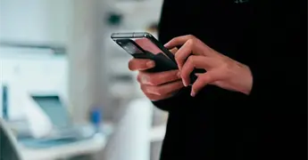 Suspenden m&aacute;s de un mill&oacute;n de l&iacute;neas