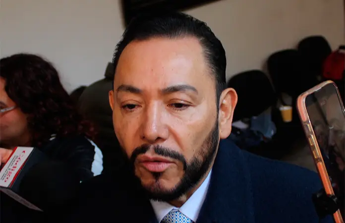 Defiende Héctor Serrano habilidad charra de Gallardo