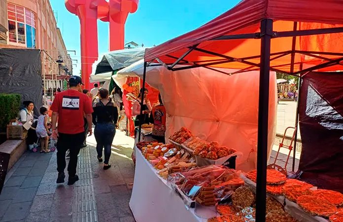 Llegan al Centro Histórico los dulces de temporada