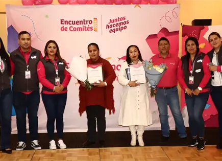 Compartamos Banco reconoce el esfuerzo y crecimiento de sus clientes en SLP Compartamos Banco reconoce el esfuerzo y crecimiento de sus clientes en SLP