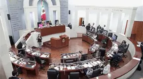 Busca Morena prohibir doble nacionalidad a los alcaldes