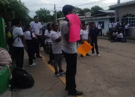 Acusan motivos políticos en relevo de director del Cobach Acusan motivos políticos en relevo de director del Cobach