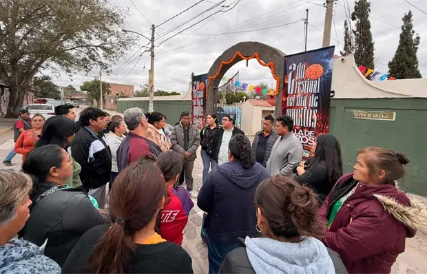 Comerciantes de Pozos denuncian cobros excesivos para D&iacute;a de Muertos