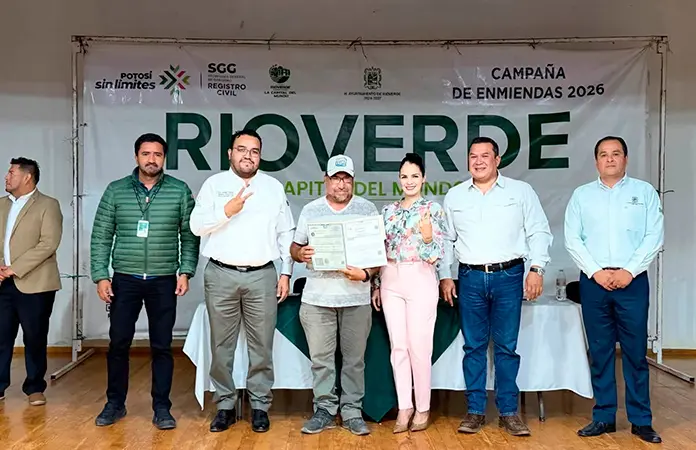 Entregan cientos de enmiendas regularizadas
