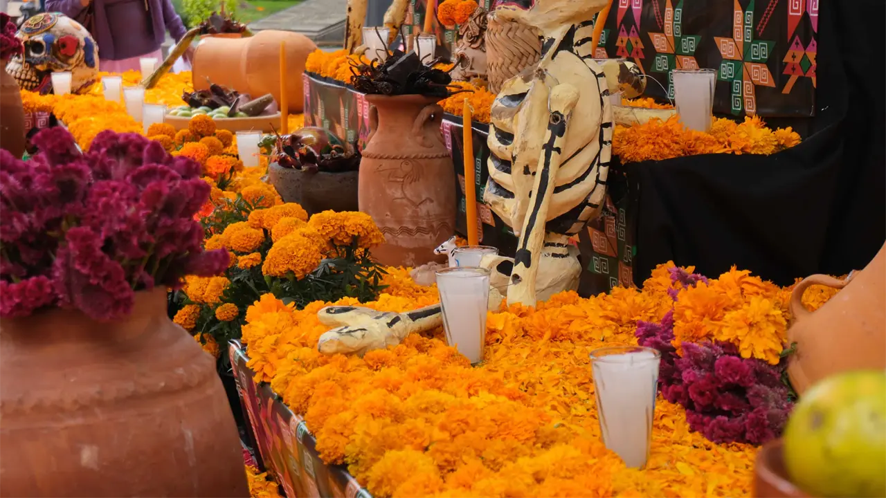 Heladerías en CDMX ofrecen sabores únicos para día de muertos