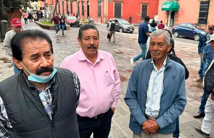 Jubilados reclaman pagos atrasados a gobierno estatal