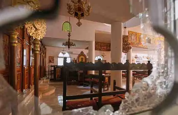 Matan a 7 a tiros en iglesia