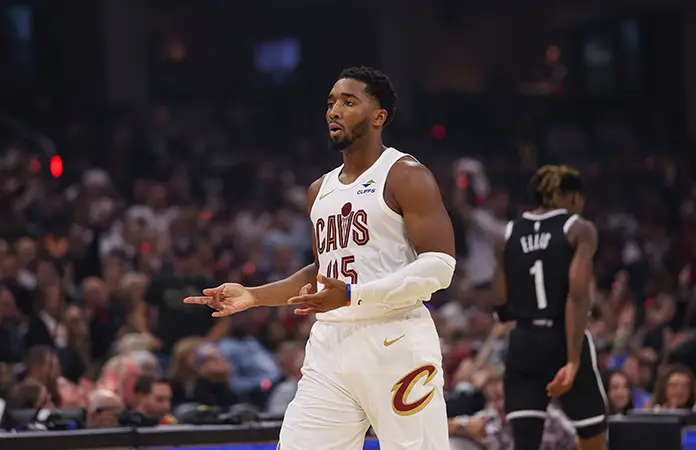 Cavaliers sobreviven a repunte tardío de Nets