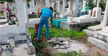 Limpian pante&oacute;n, para d&iacute;a de muertos