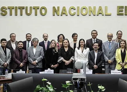 Máynez pide crear comité de expertos para elegir perfiles del INE Máynez pide crear comité de expertos para elegir perfiles del INE