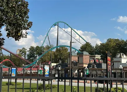 Six Flags instala cinturones tras muerte en monta&ntilde;a rusa de Georgia