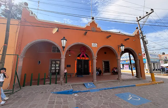 Aspirante de MC suma tres denuncias