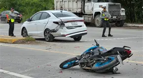 Choque cerca de El Pujal deja un motociclista herido