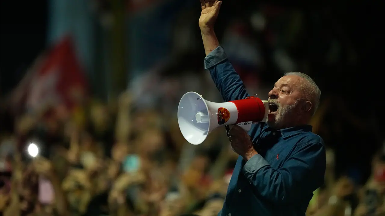 Lula da Silva gana elecciones en Brasil y frena avance de la derecha
