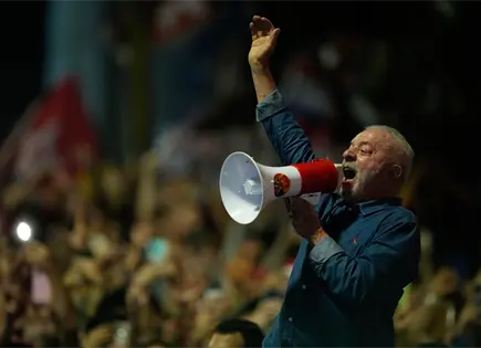 Lula da Silva gana elecciones en Brasil y frena avance de la derecha Lula da Silva gana elecciones en Brasil y frena avance de la derecha