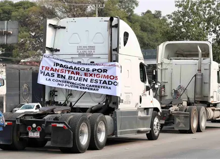 Paro de transportistas de México divide al sector Paro de transportistas de México divide al sector