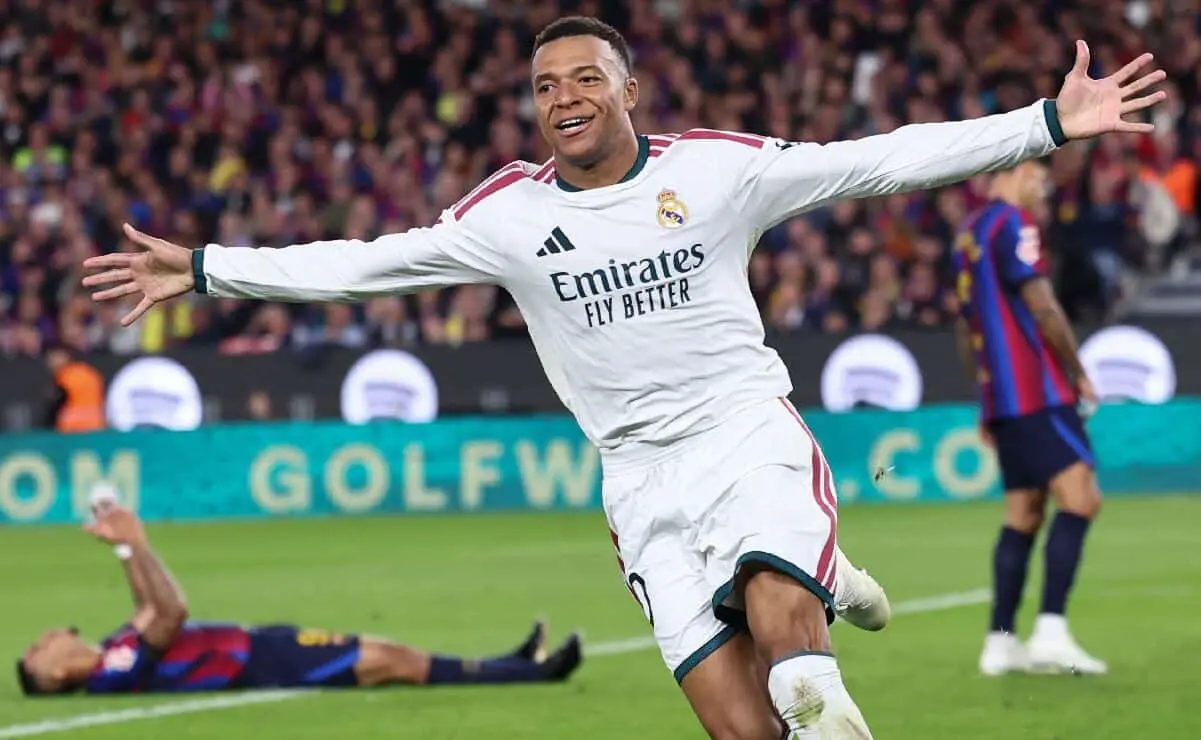 Mbappé firma doblete y le da el Clásico al Madrid