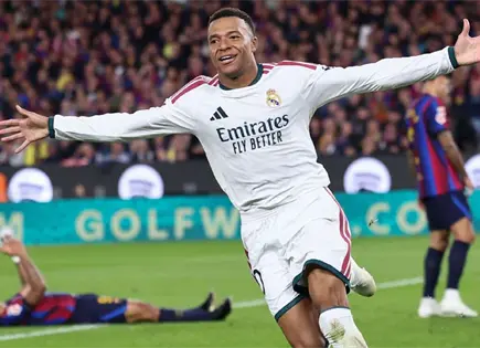 Mbappé firma doblete y le da el Clásico al Madrid Mbappé firma doblete y le da el Clásico al Madrid