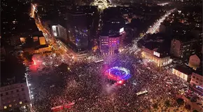 Vucic, noqueado por "estudiantes" Vucic, noqueado por "estudiantes"