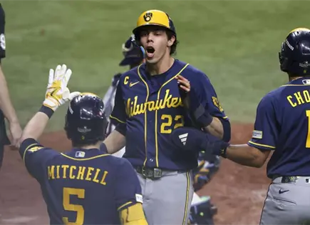 Brewers aplastan a Rays y acarician el t&iacute;tulo