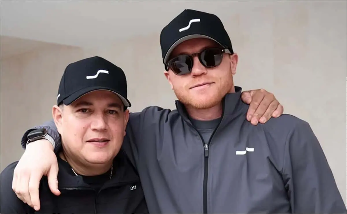 Canelo Álvarez llega a Arabia Saudita para evento de boxeo