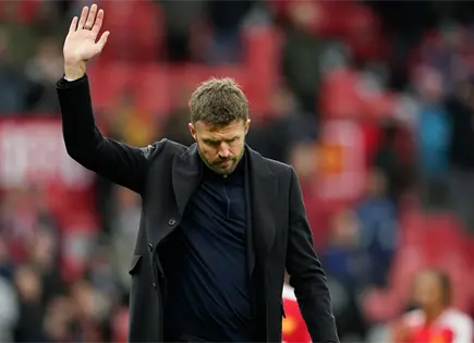 Michael Carrick enfrenta crisis en Manchester United tras derrotas recientes