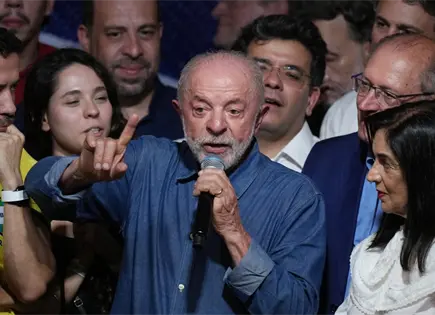 Quien sale escondido de su país, debe alguna cosa: Lula da Silva Quien sale escondido de su país, debe alguna cosa: Lula da Silva
