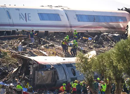Al menos 68 muertos en choque de trenes en el centro de España Al menos 68 muertos en choque de trenes en el centro de España