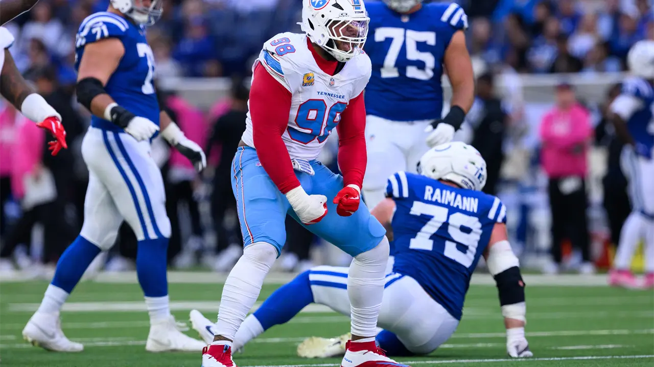 Bears de Chicago adquieren a Jeffery Simmons en traspaso